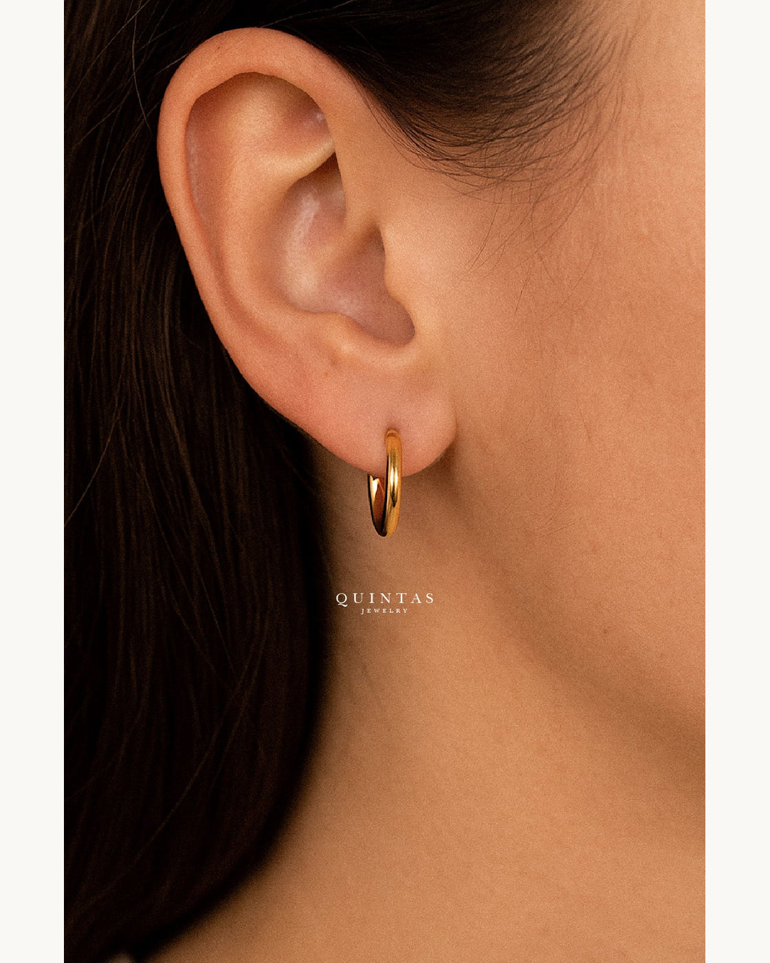 QUINTAS Classic Hoop Earrings