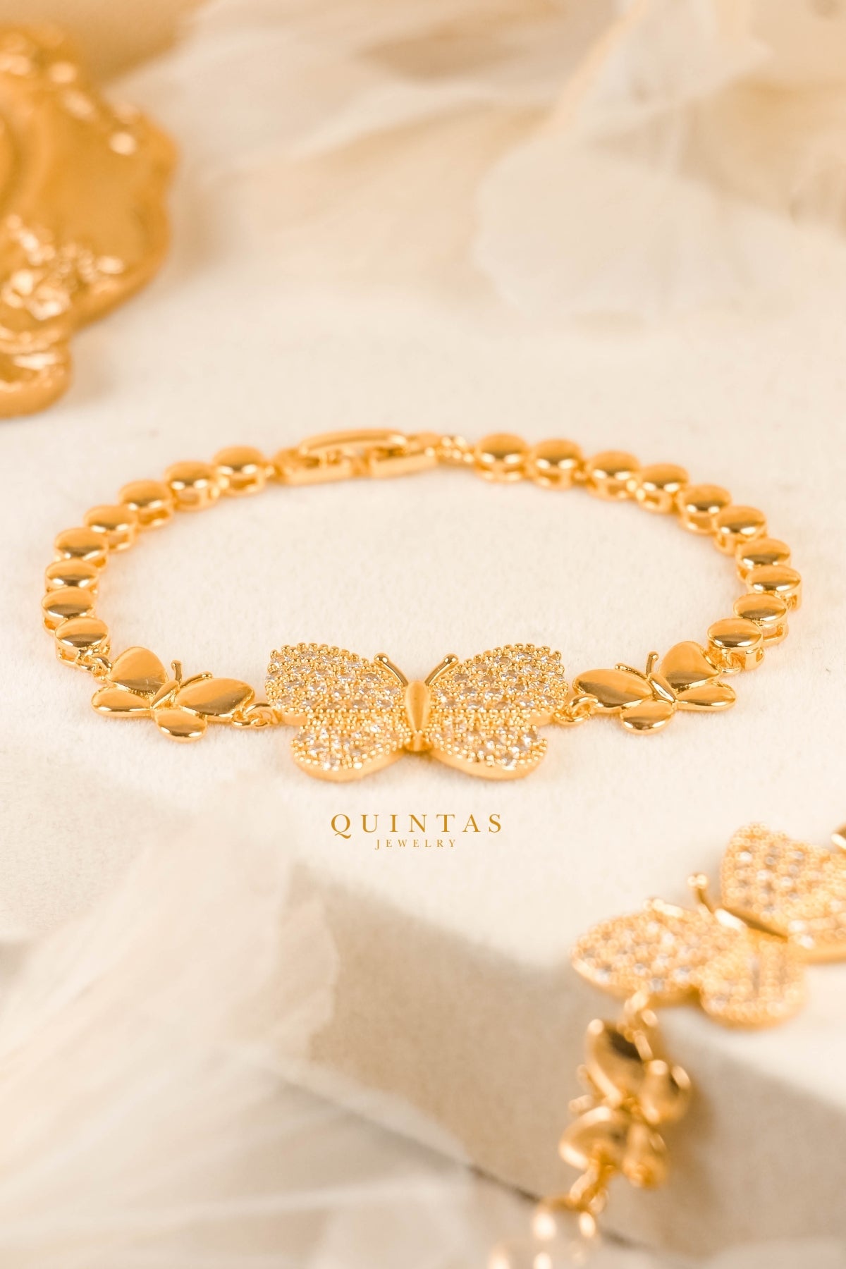 Mariposa Charm Butterfly Bracelet