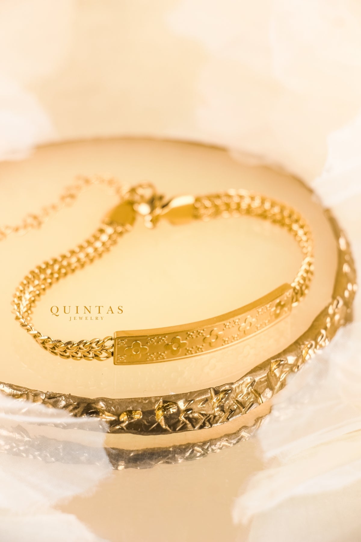 Elegant Clover Bar Bracelet