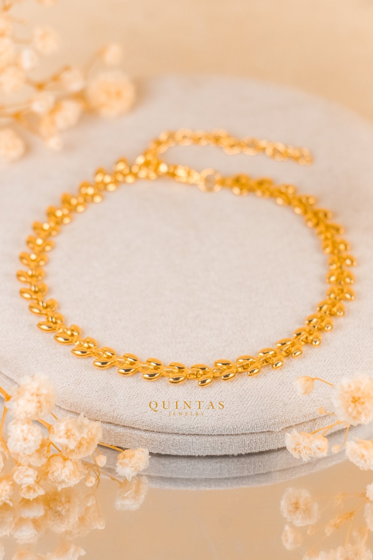 Liona Leaf Chain Bracelet