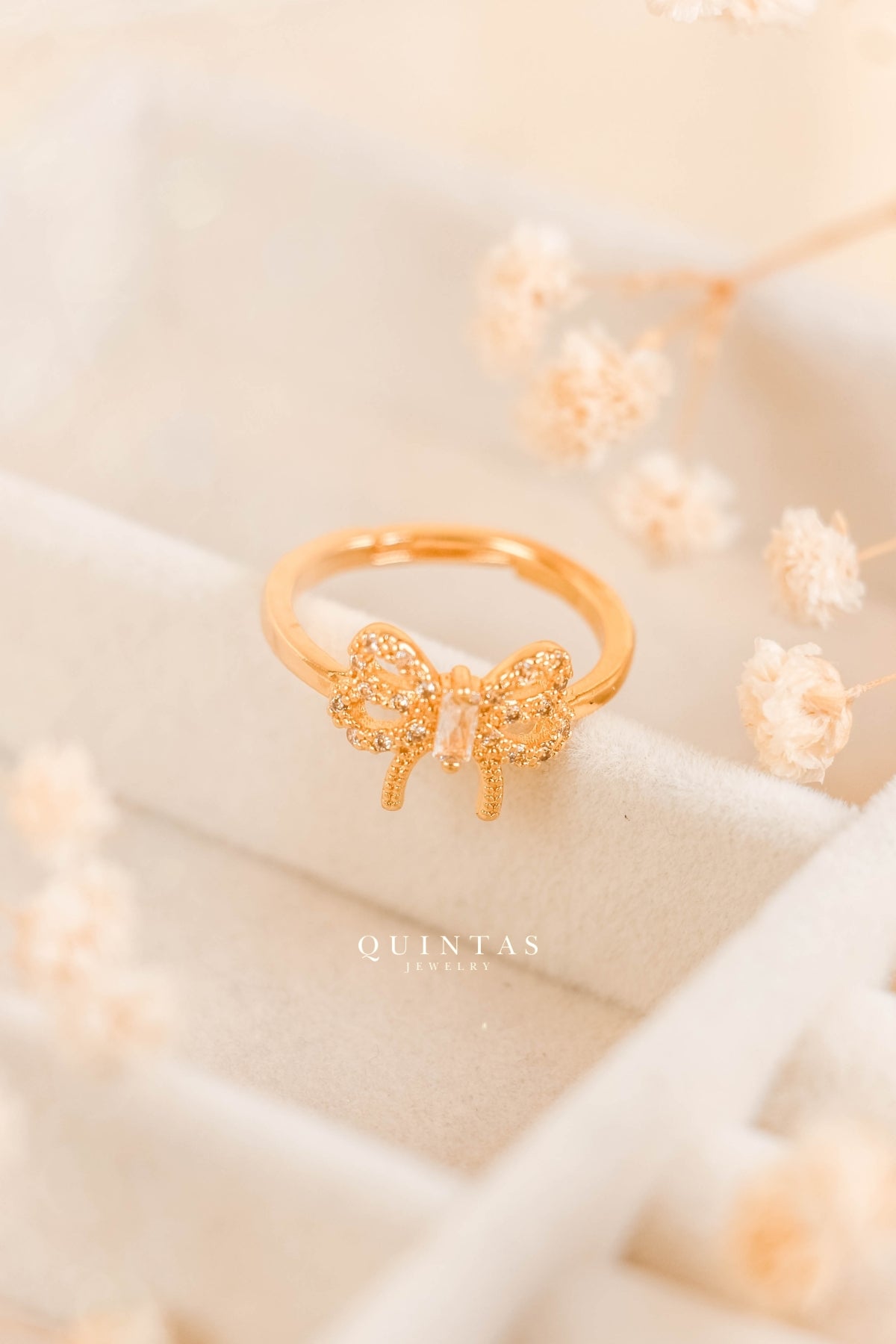 Caroline Ribbon Diamond Ring (Adjustable)