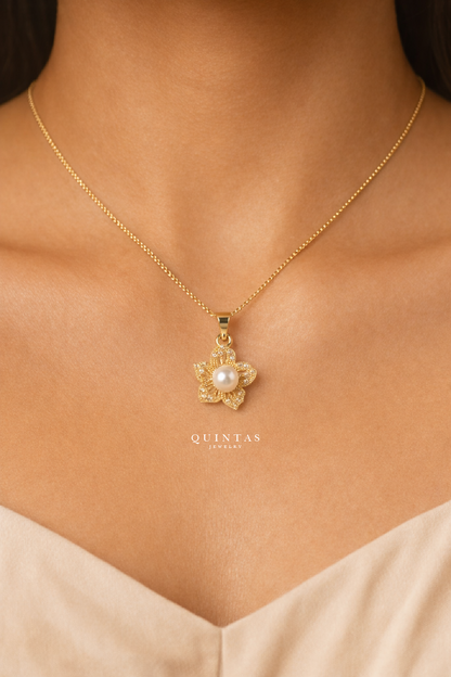 Lunara Flower Bloom Necklace