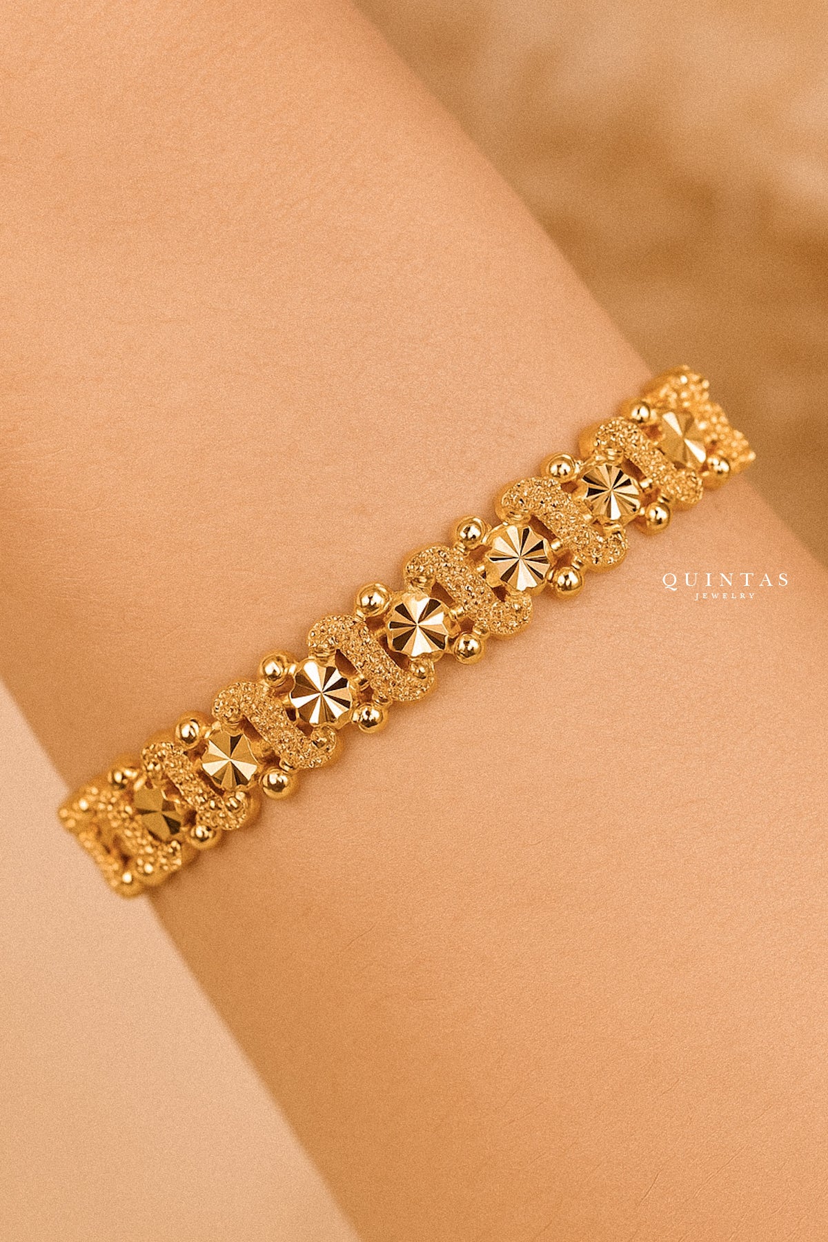 Virella Golden Luxe Bracelet