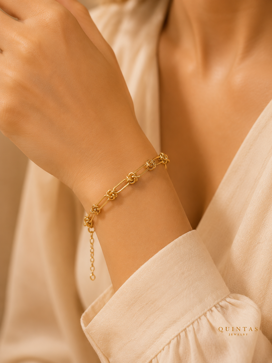 Golden Knot Link Bracelet