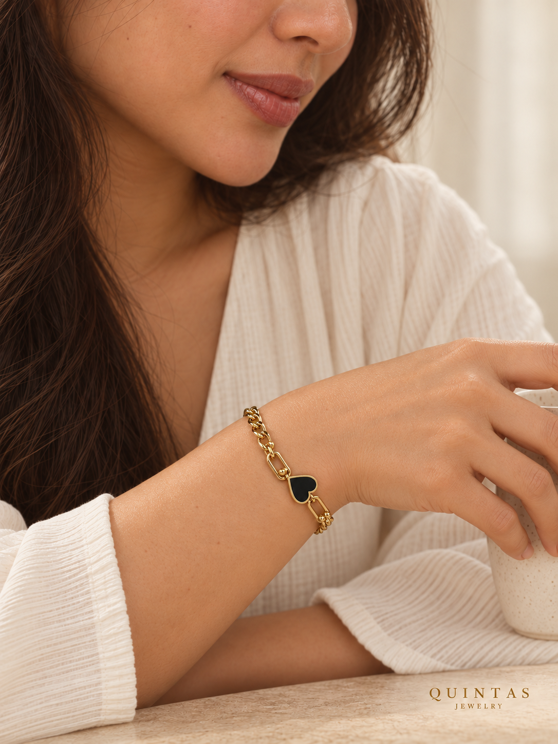 Vina Black Heart Bracelet