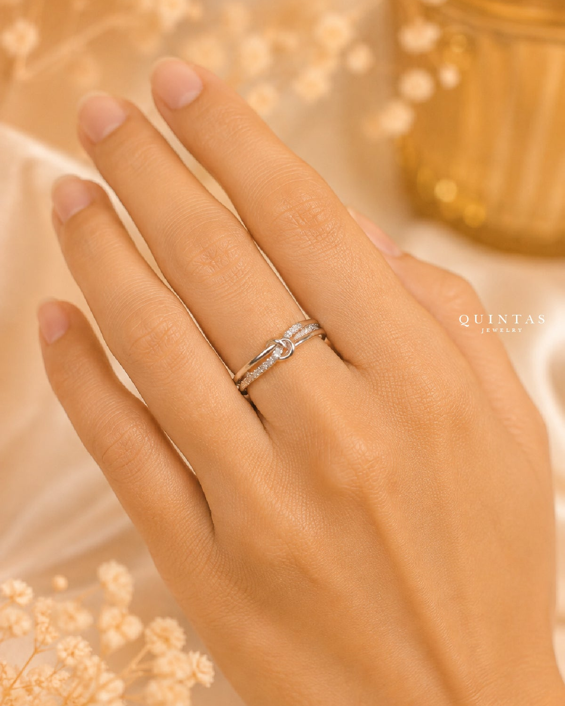 Liora Knot Silver – original gallery view, proportional 4:5 crop