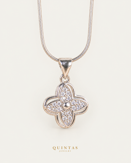 Silver Fortune Clover Necklace — actual source-backed main with canonical Quintas Jewelry logo