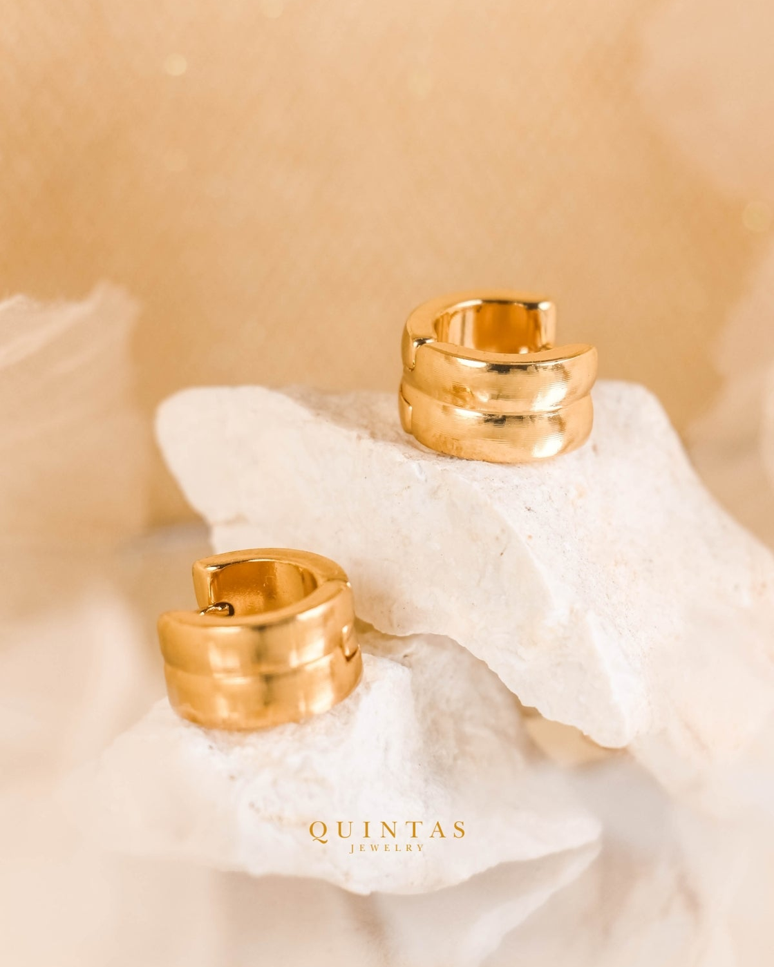 Original product photograph — centered 4:5