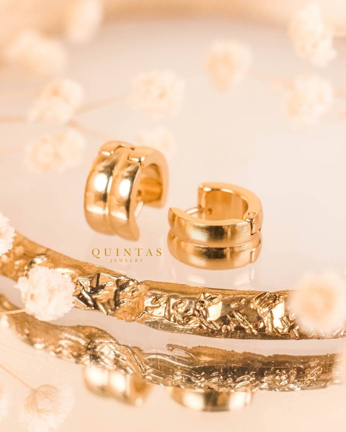 Original product photograph — centered 4:5