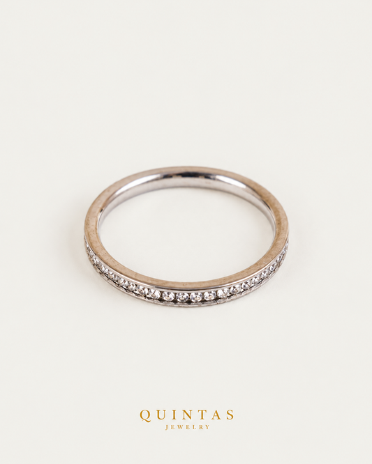 White Diamond Silver Ring — source-faithful companion view