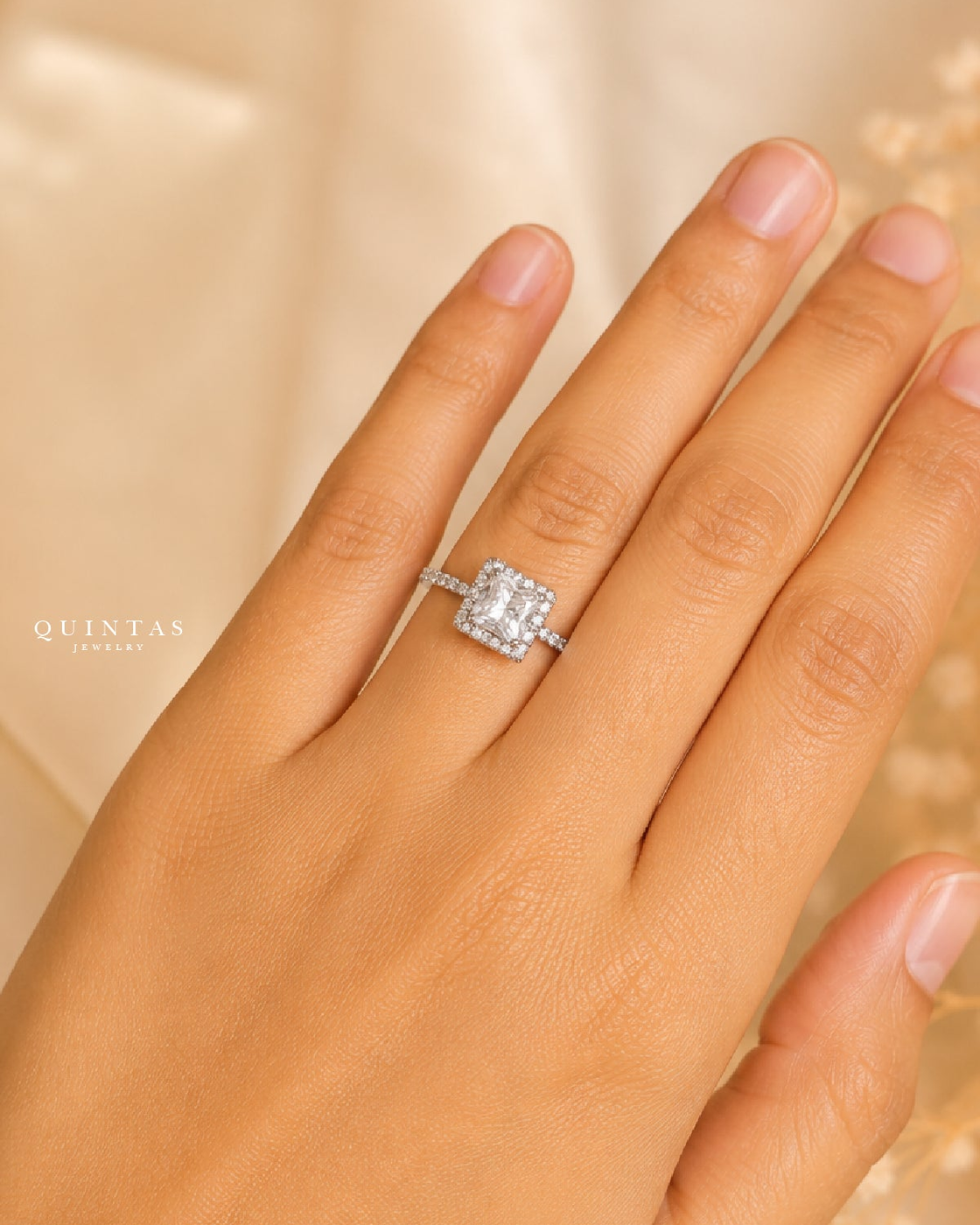Original ring photo — centered 4:5 crop