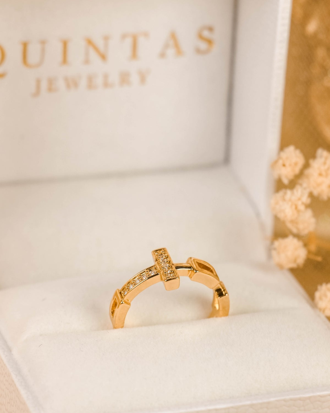 Original ring photo — centered 4:5 crop