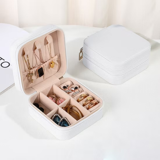 QUINTAS Leather Jewelry Box
