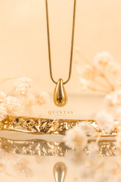 Golden Teardrop Necklace