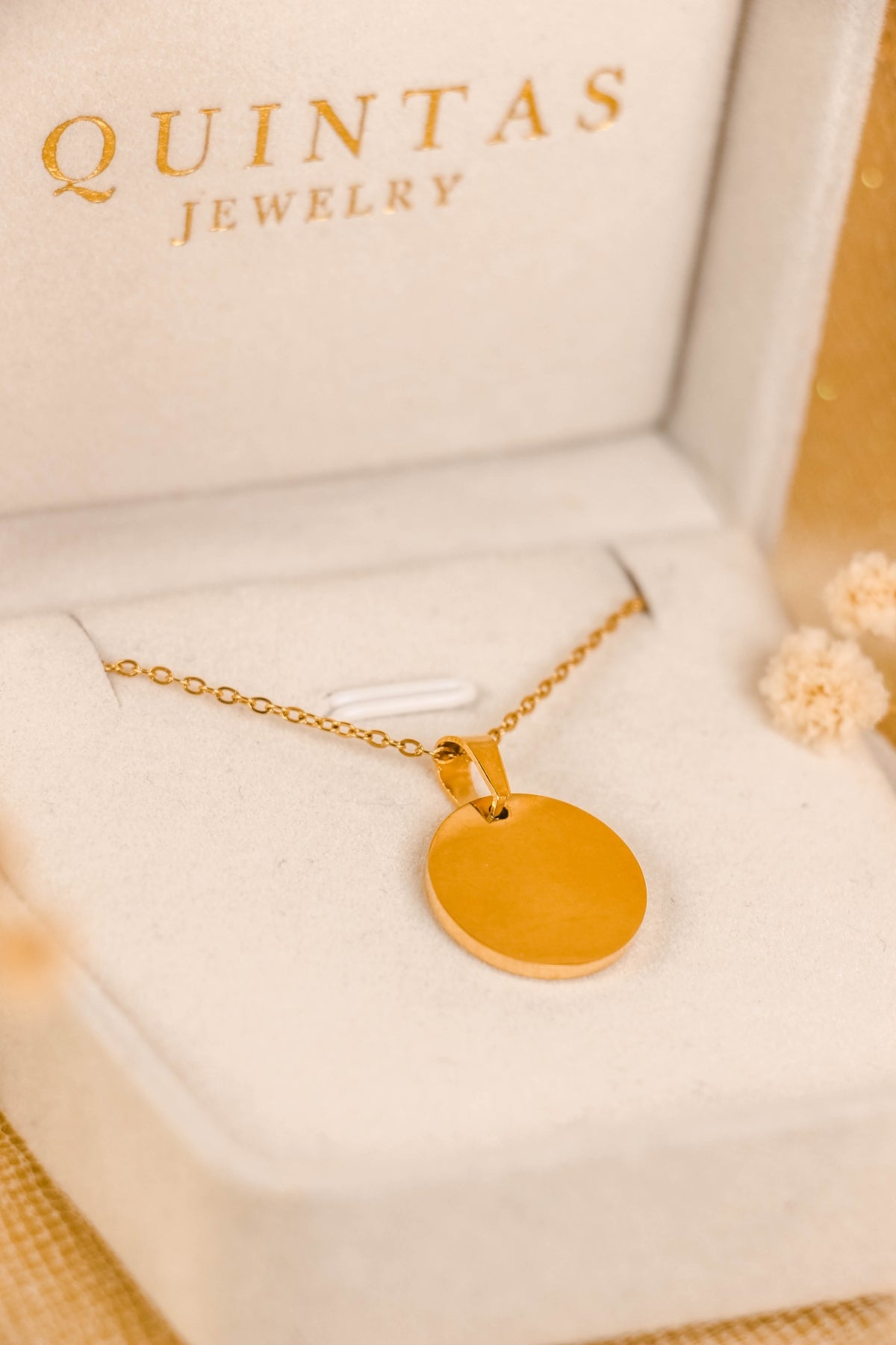 QUINTAS 18K Gold Disc Necklace