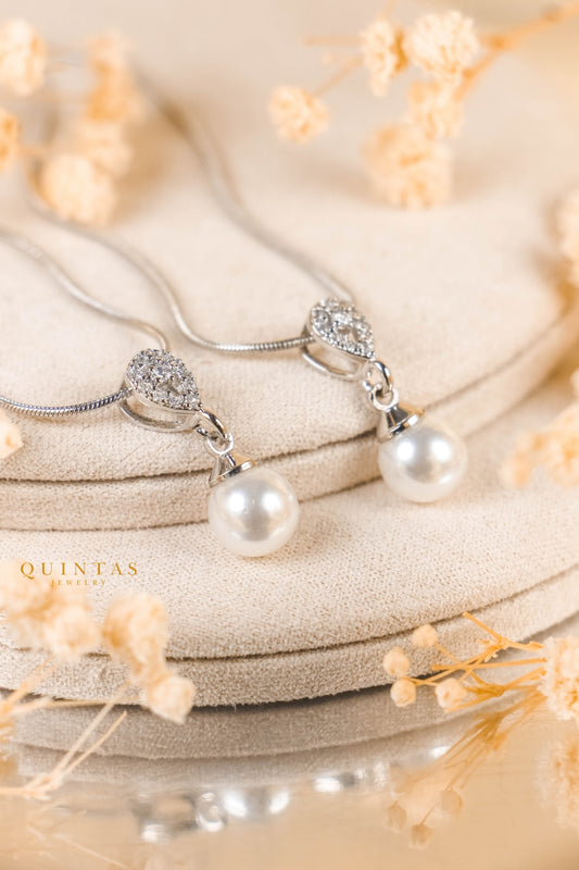 Althea Pearl Silver Necklace