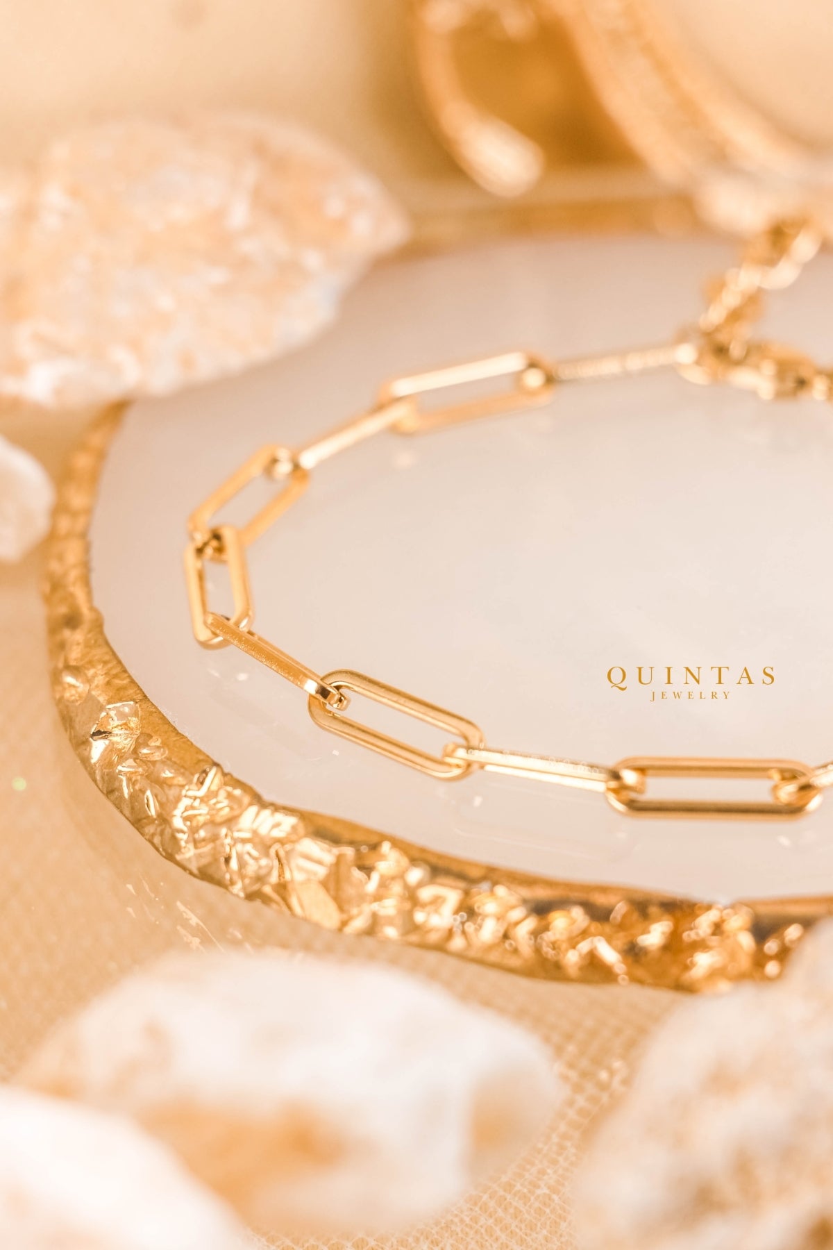 QUINTAS Paperclip Bracelet