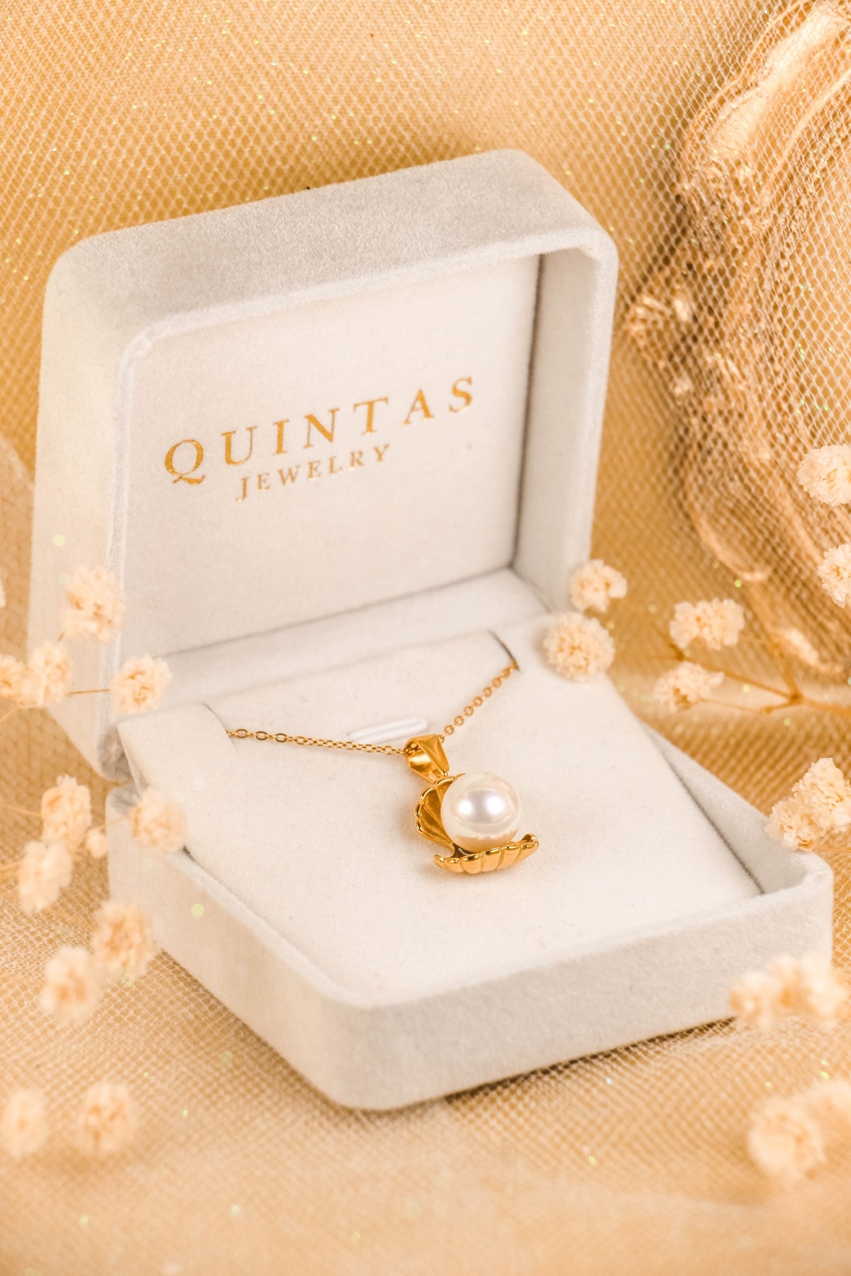 Seashell Pearl Necklace