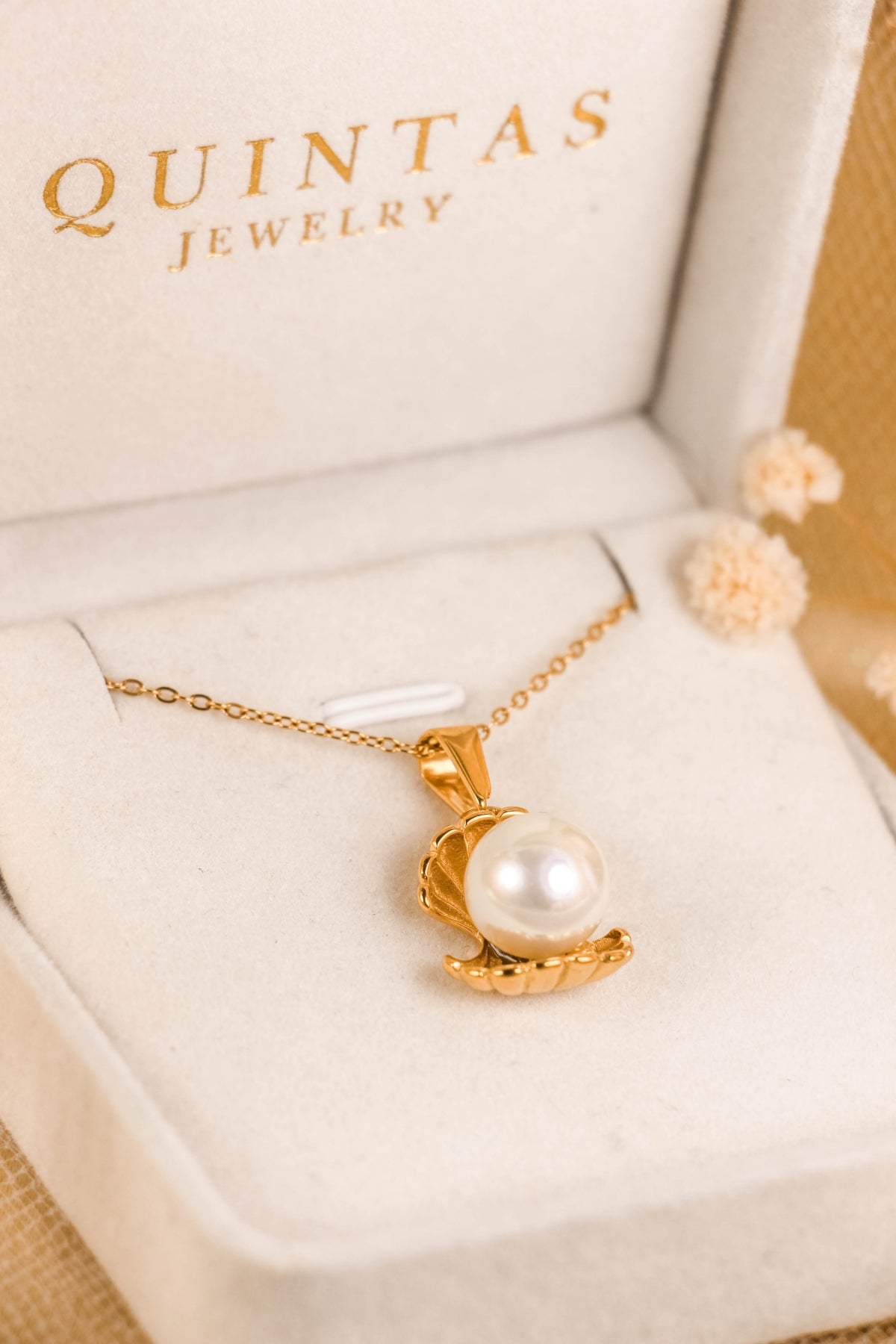 Seashell Pearl Necklace