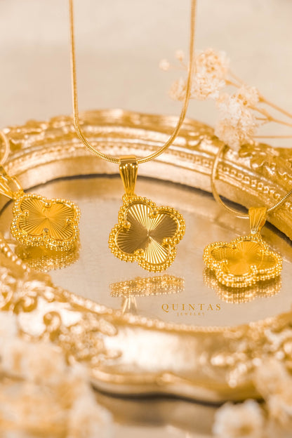 Gold Clover Shell Necklace