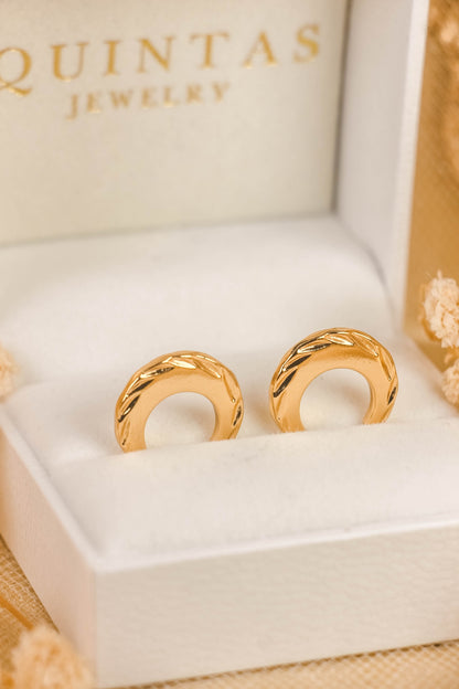 Lara Sculpted Hoop Earrings