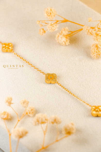 Clover Elegance Necklace
