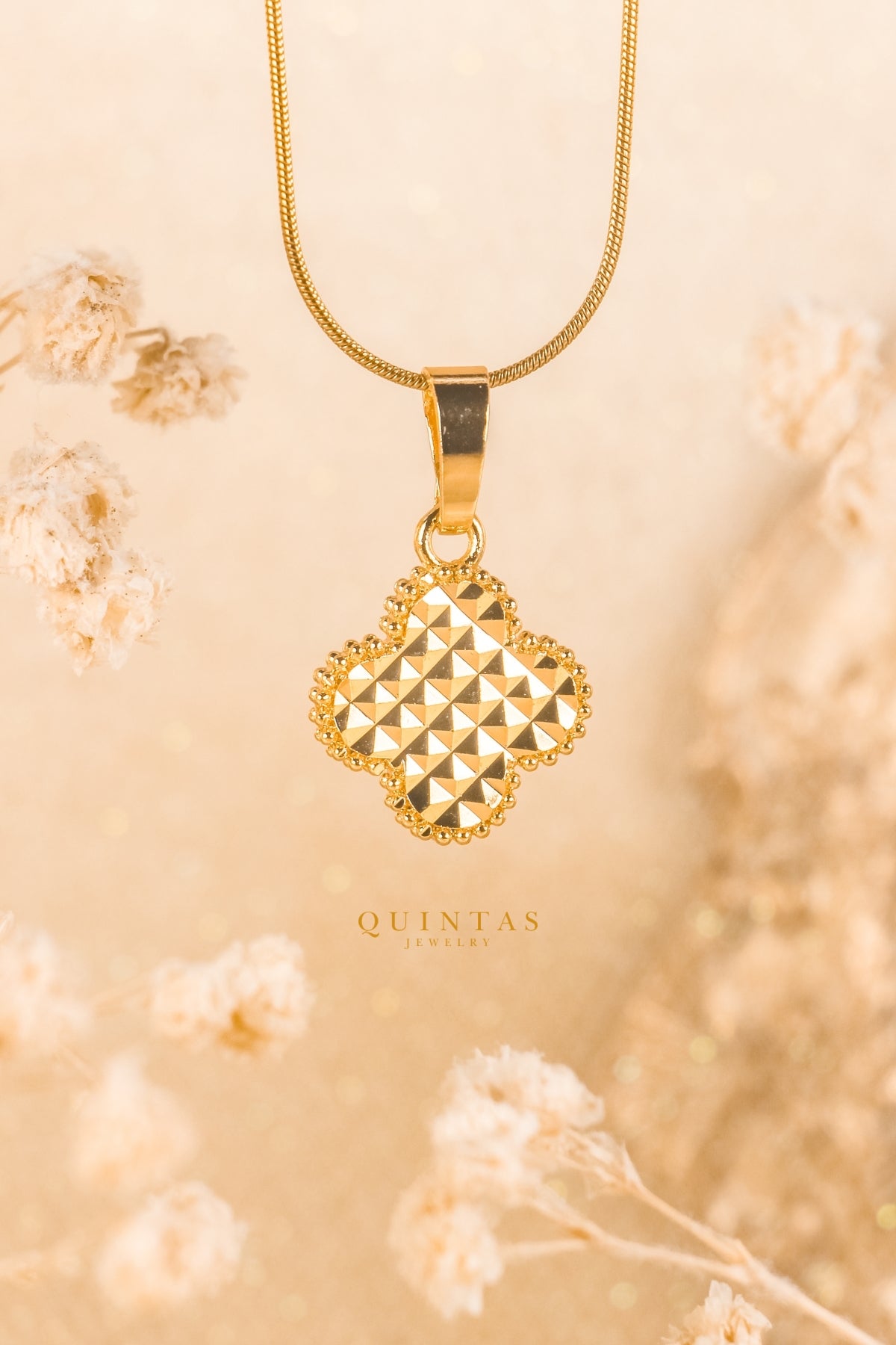 Sculpted Clover Necklace