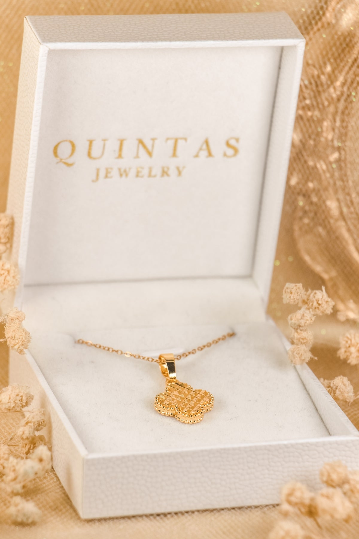 Sculpted Clover Necklace