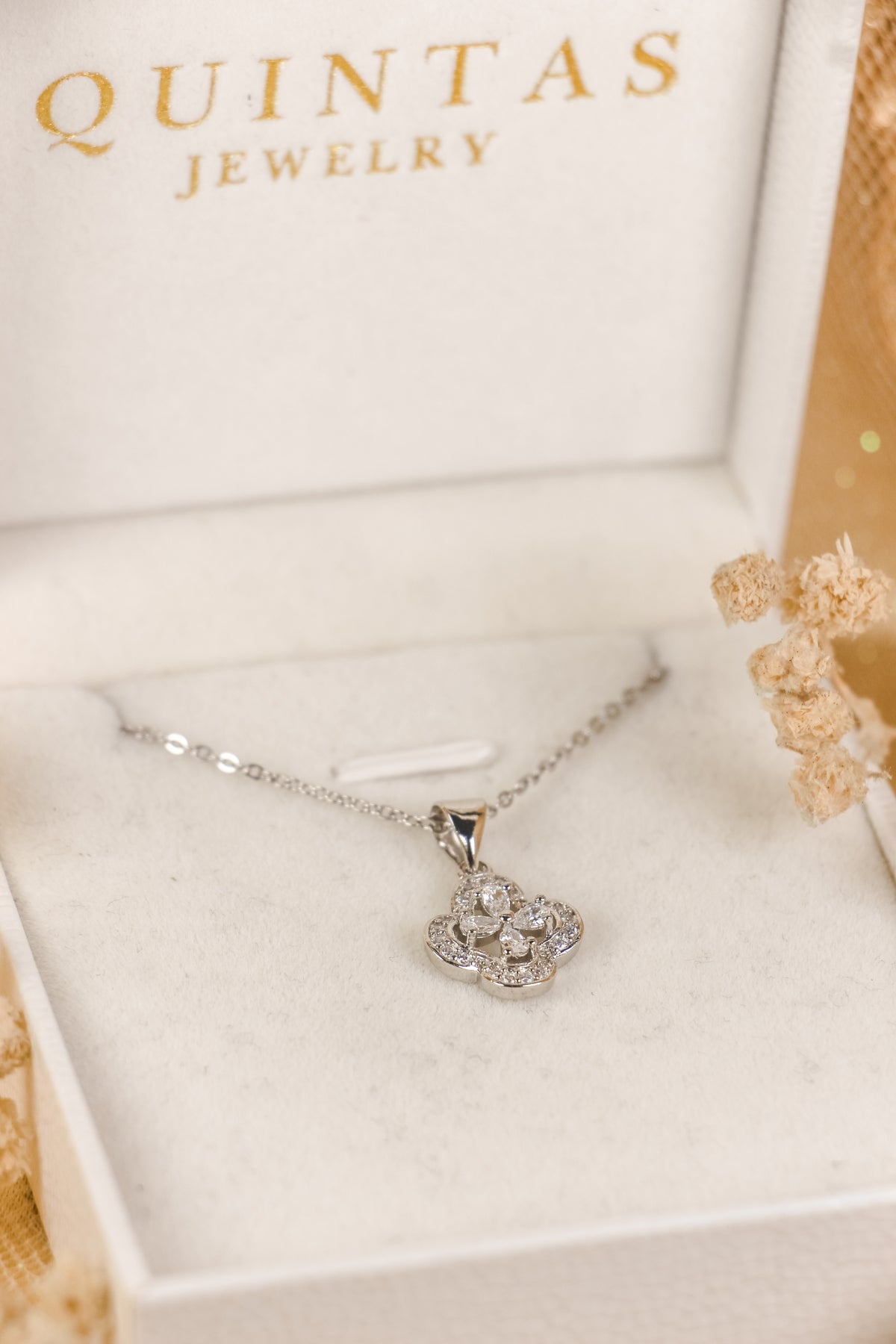 Frosted Clover Silver Necklace