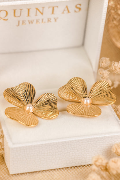 Laura Pearl Flower Stud Earrings