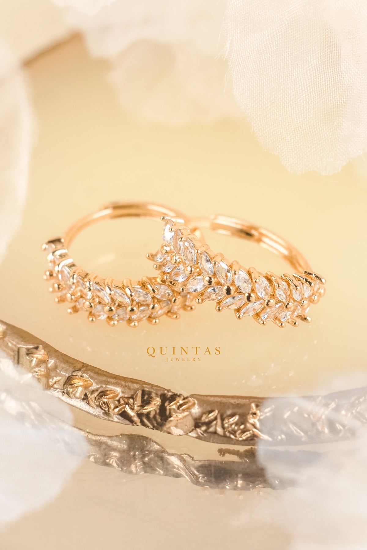 Sparkling Leaf Ring (Adjustable)