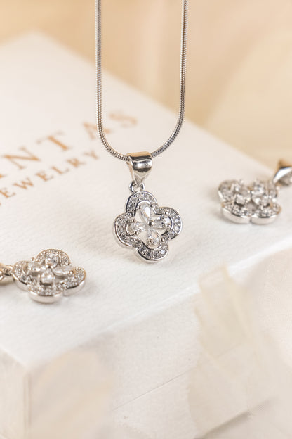 Frosted Clover Silver Necklace