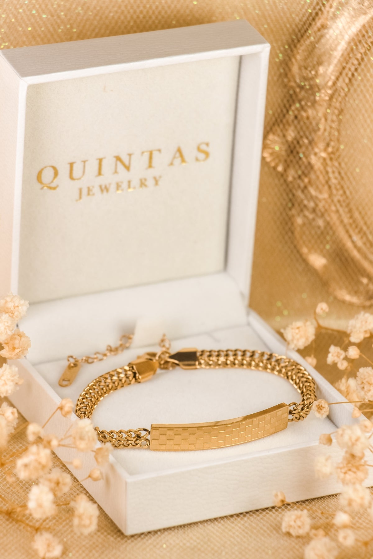 Elio Gold Bar Bracelet