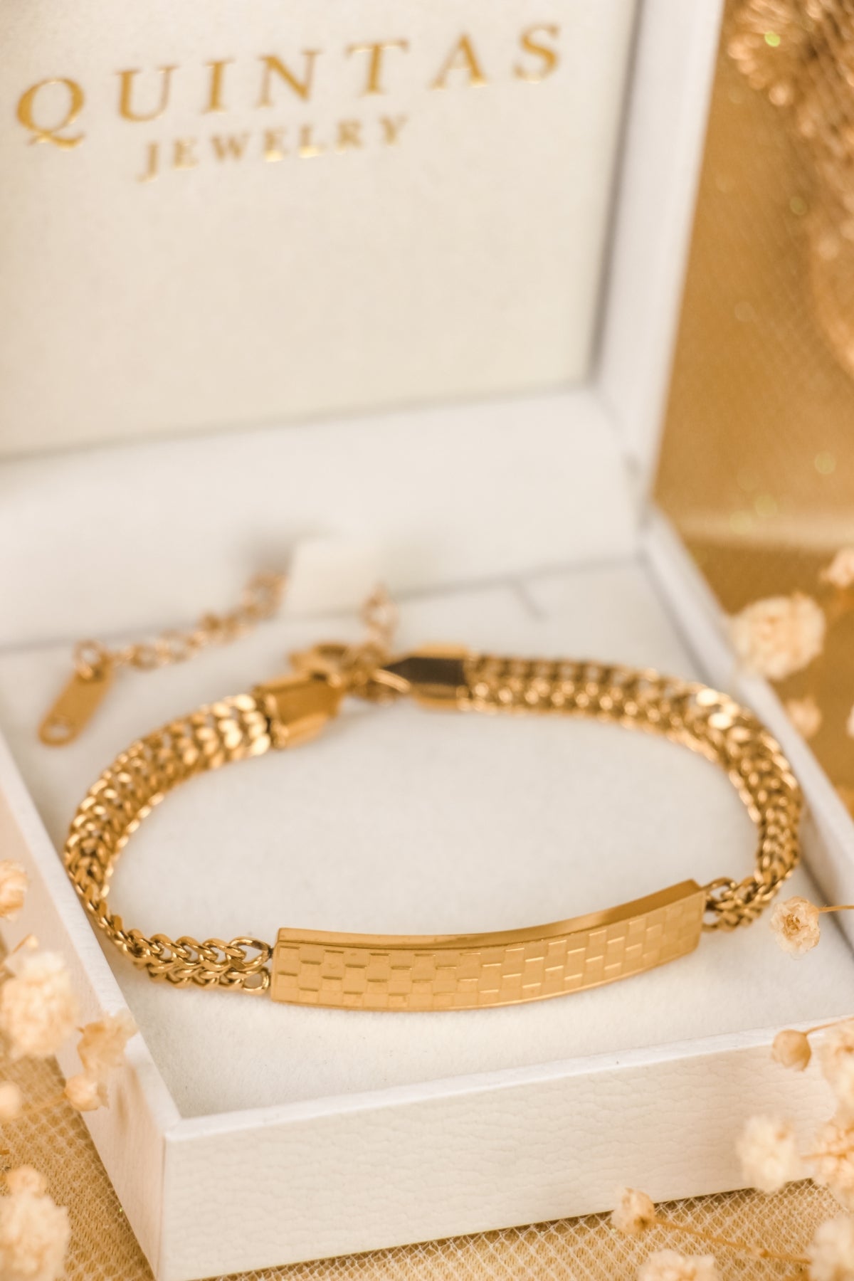 Elio Gold Bar Bracelet