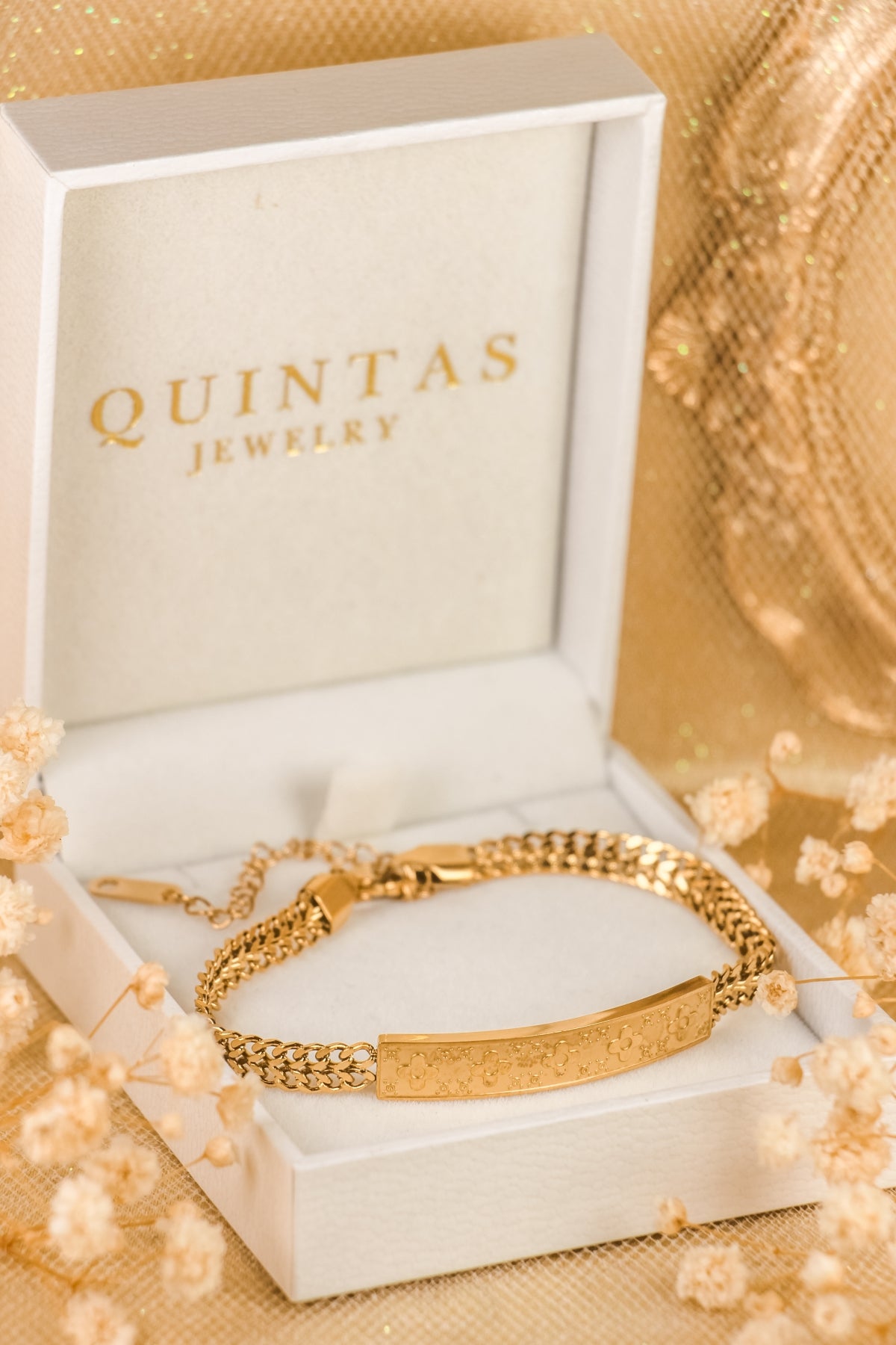 Elegant Clover Bar Bracelet