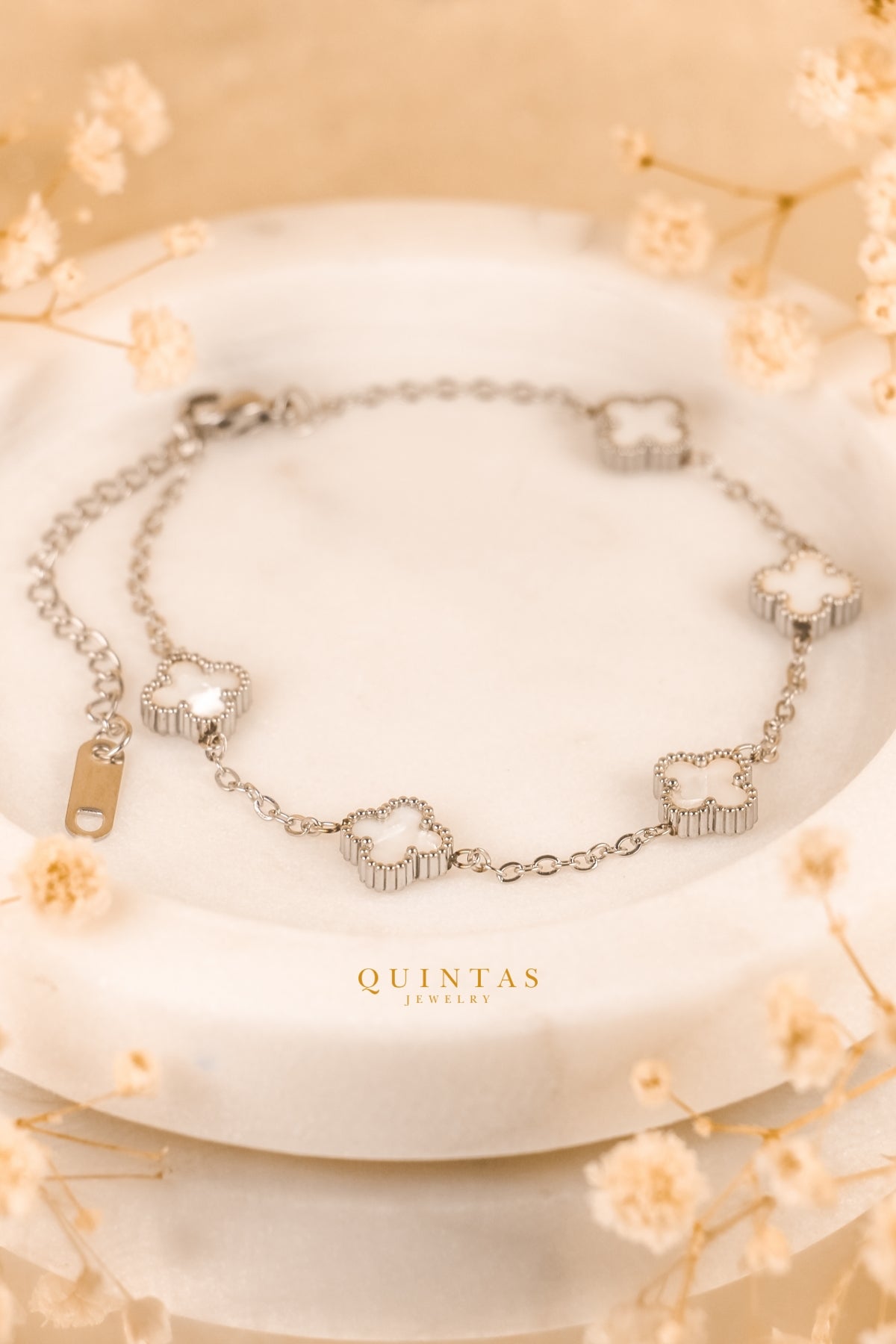 Silver Clover Elegance Bracelet