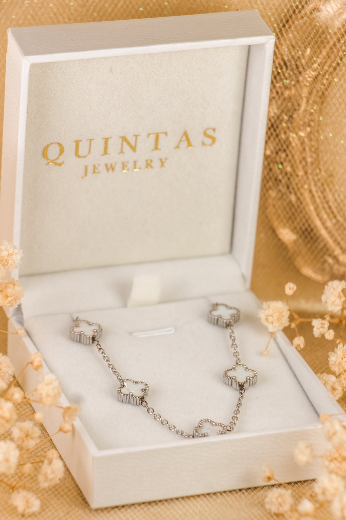 Silver Clover Elegance Bracelet