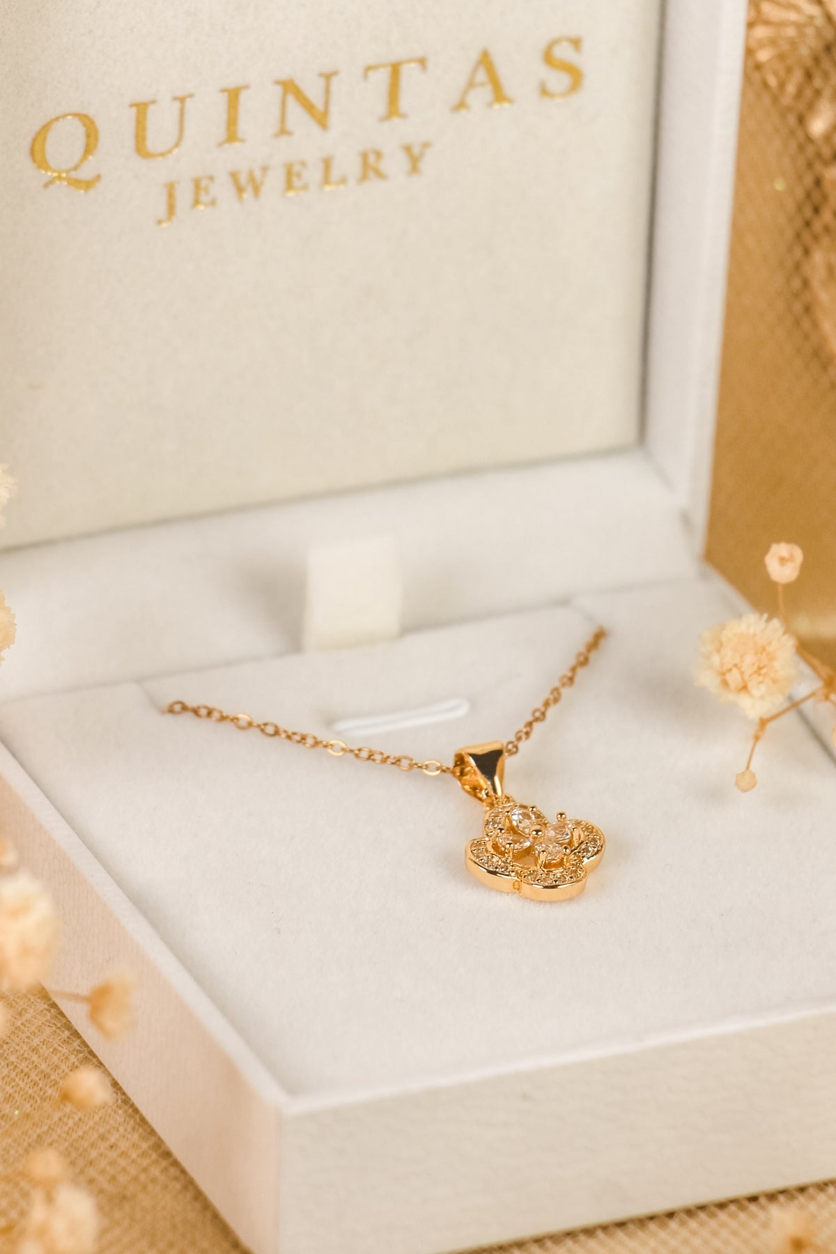Aurea White Clover Necklace