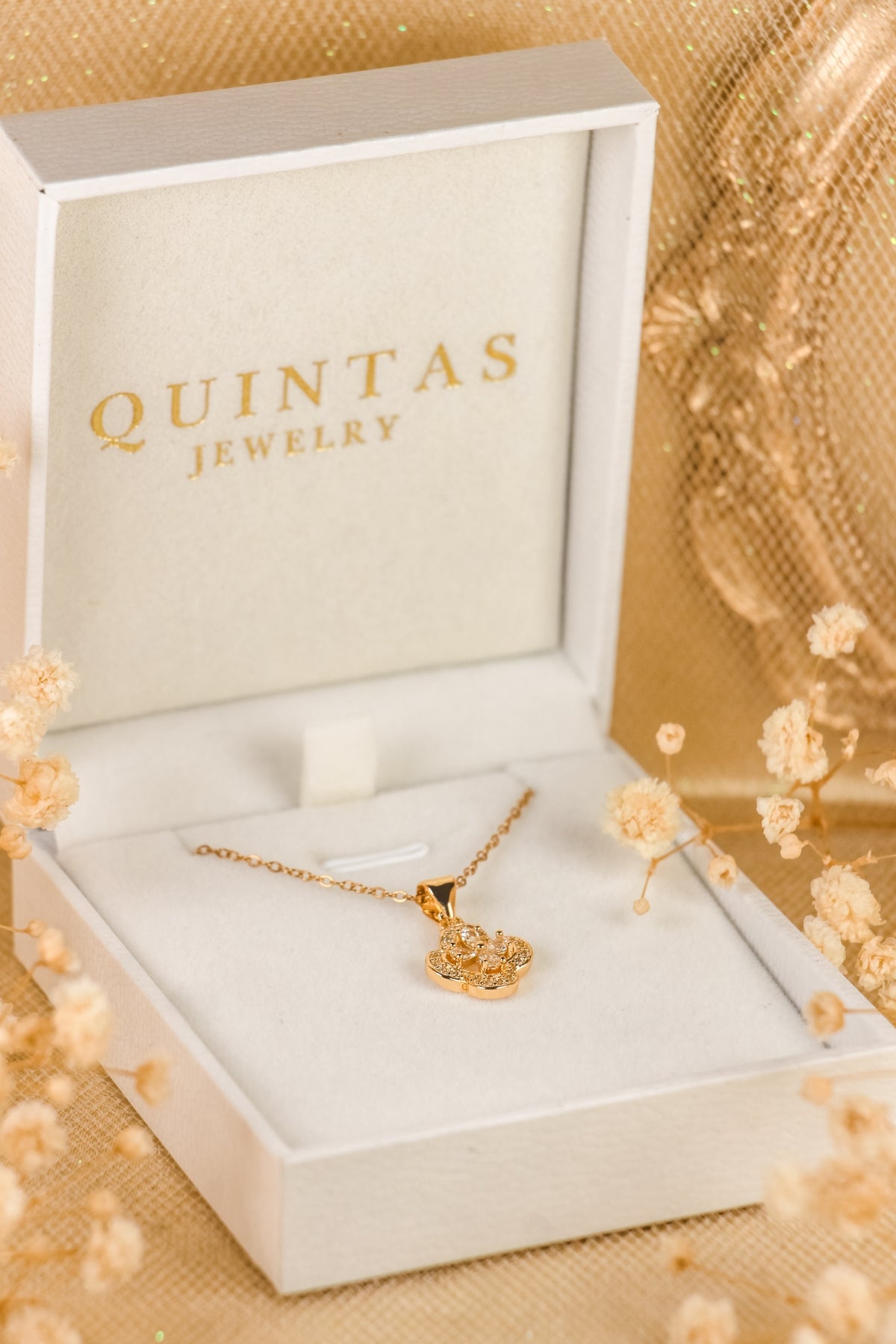 Aurea White Clover Necklace