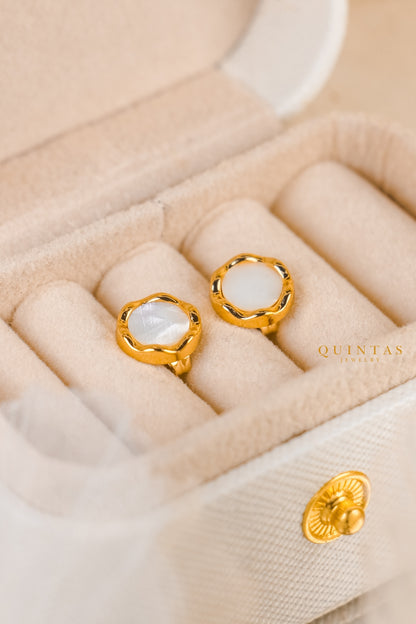 Classic Orina Stud Earrings