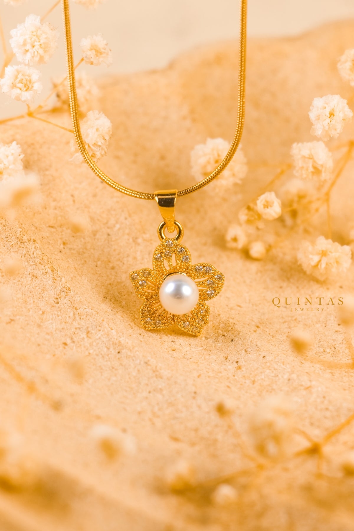 Lunara Flower Bloom Necklace