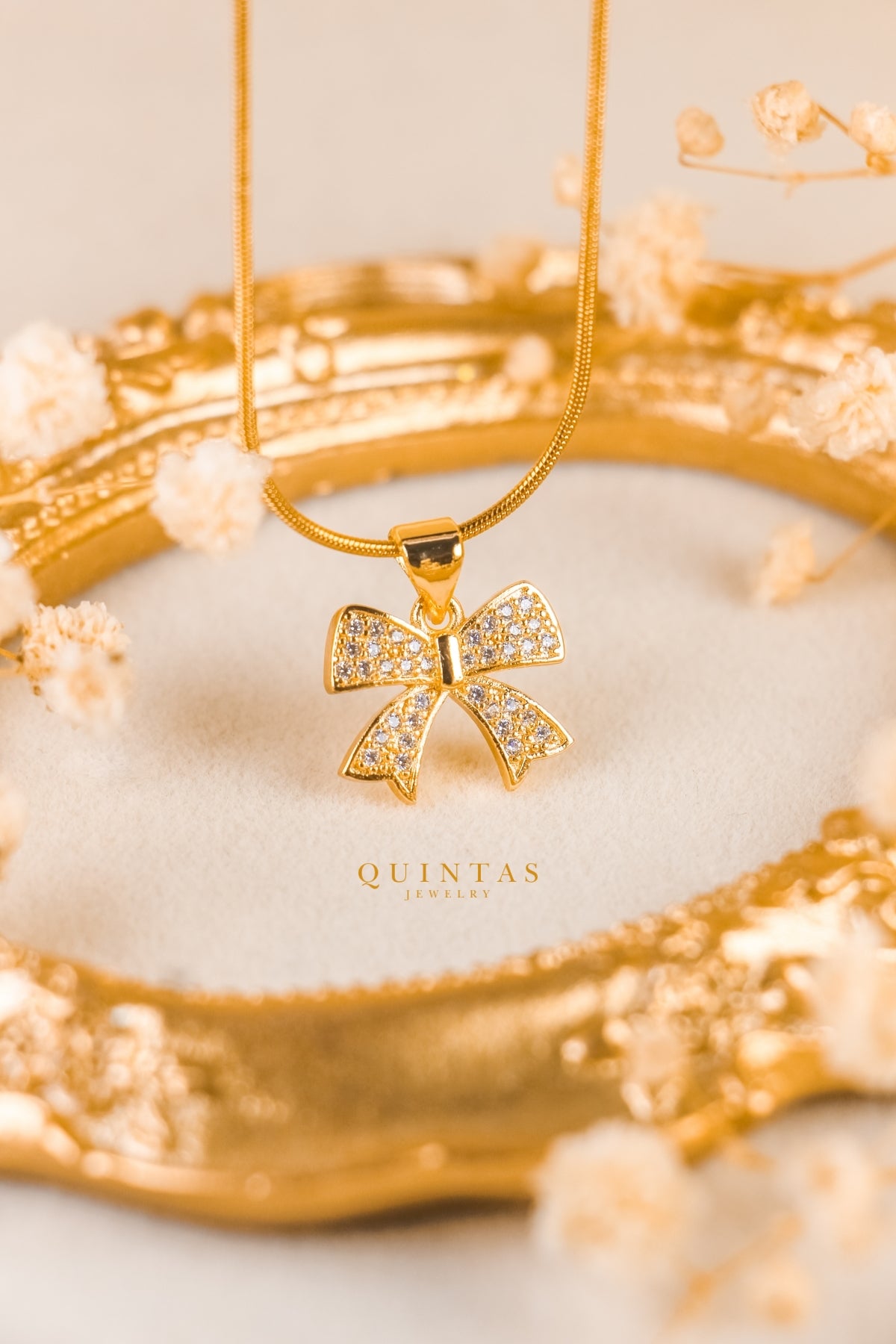 Velora Bow Necklace