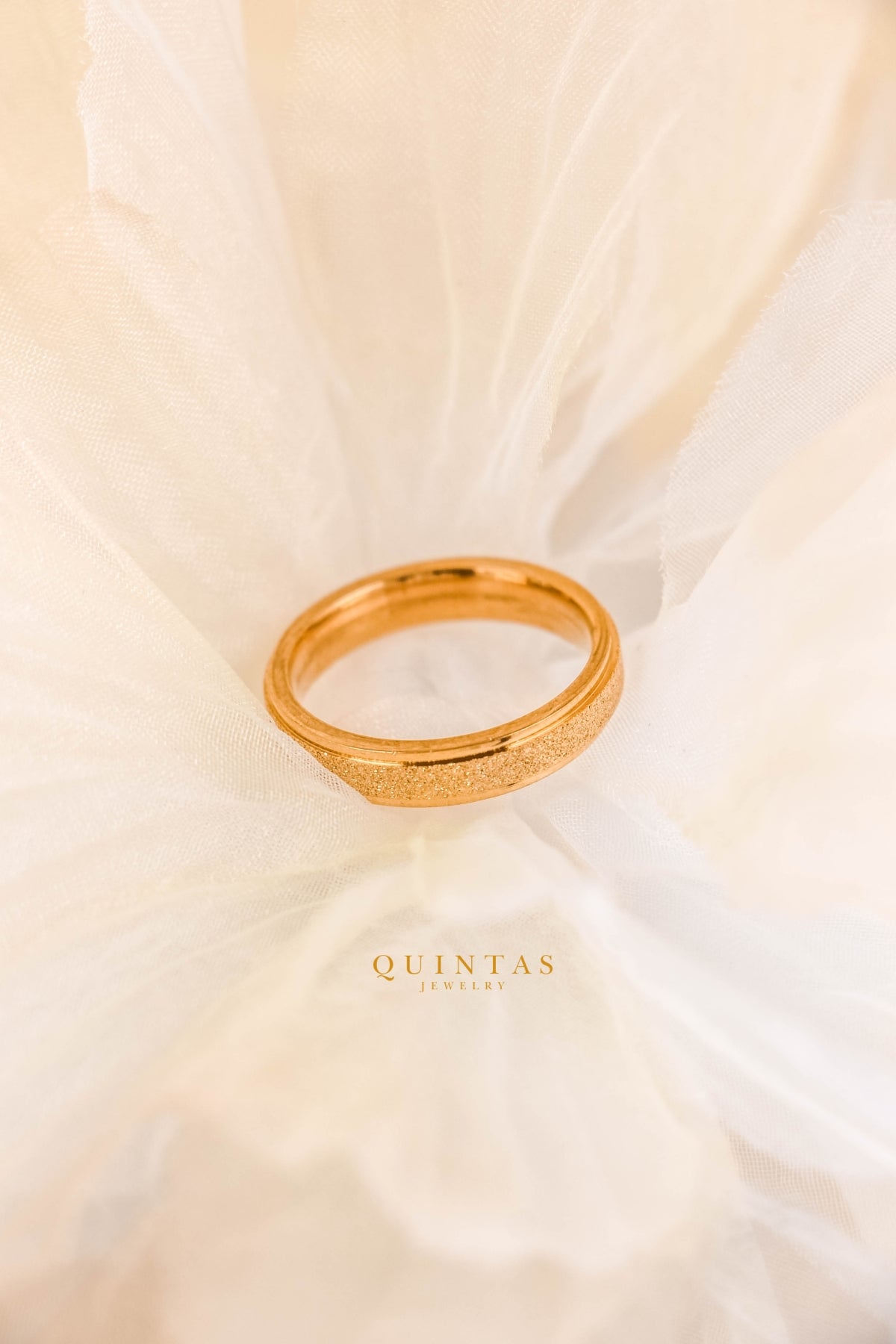 QUINTAS Sparkle Ring