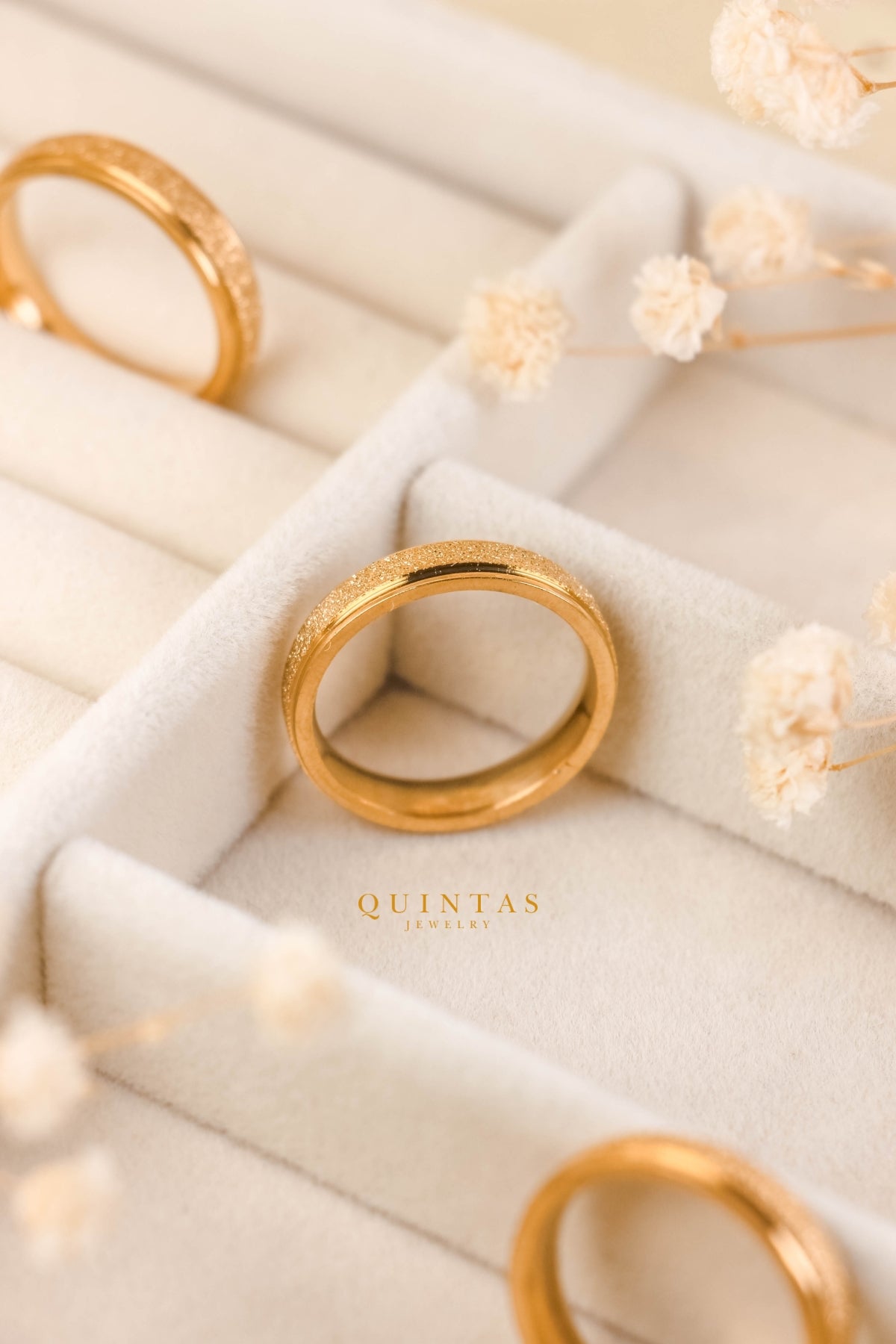 QUINTAS Sparkle Ring