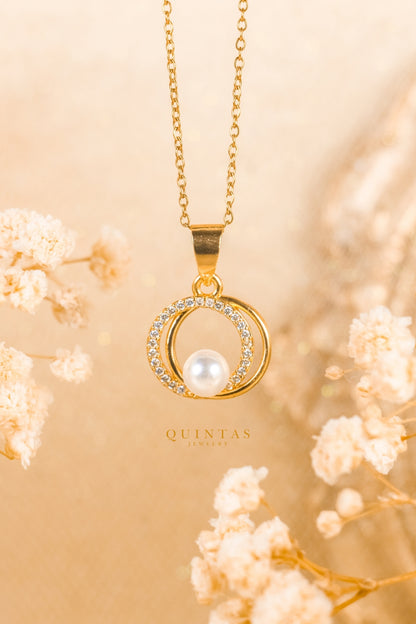 Mira Pearl Necklace