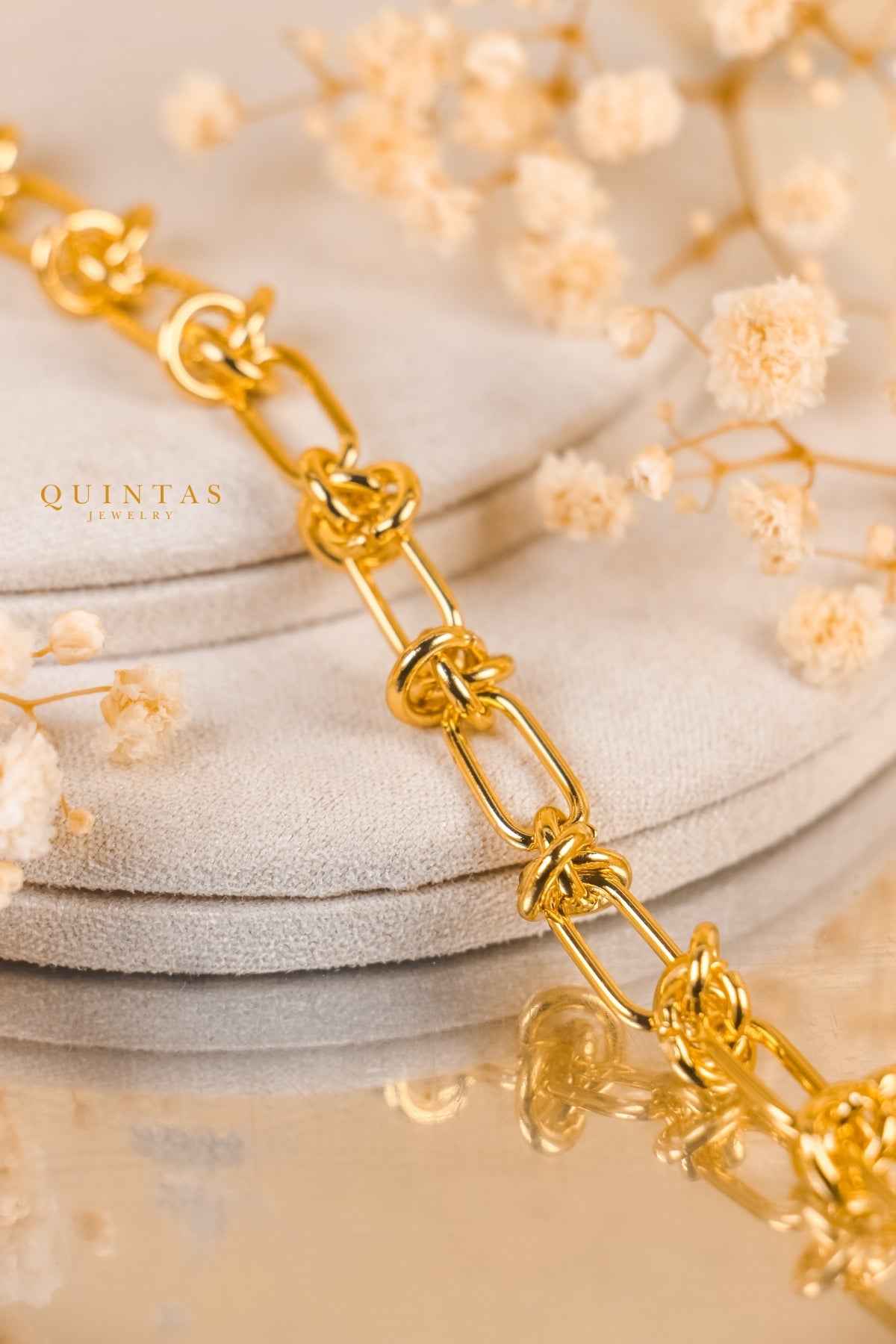 Golden Knot Link Bracelet