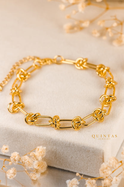 Golden Knot Link Bracelet