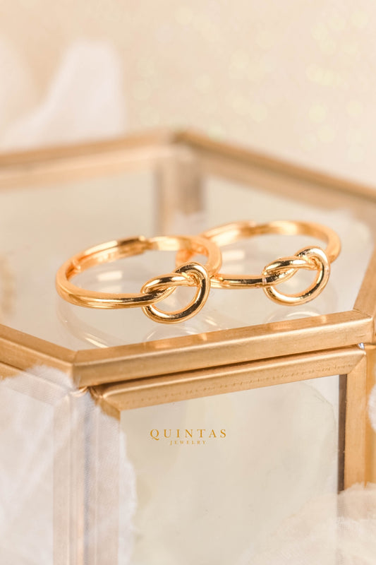 Promise Knot Ring by QUINTAS (Adjustable)