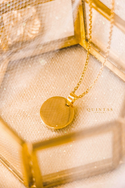 QUINTAS 18K Gold Disc Necklace