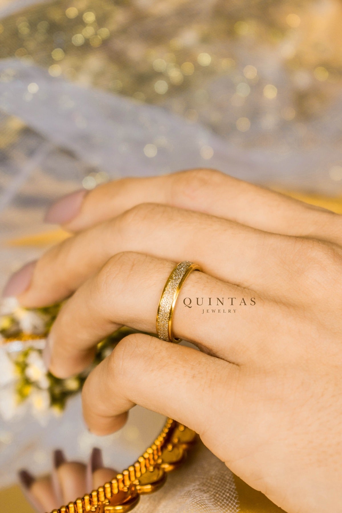 QUINTAS Sparkle Ring